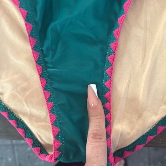 Embroidered Long-sleeved Retro Green Grapes Print One Piece swimsuit with Skirt - Picture 16 of 16